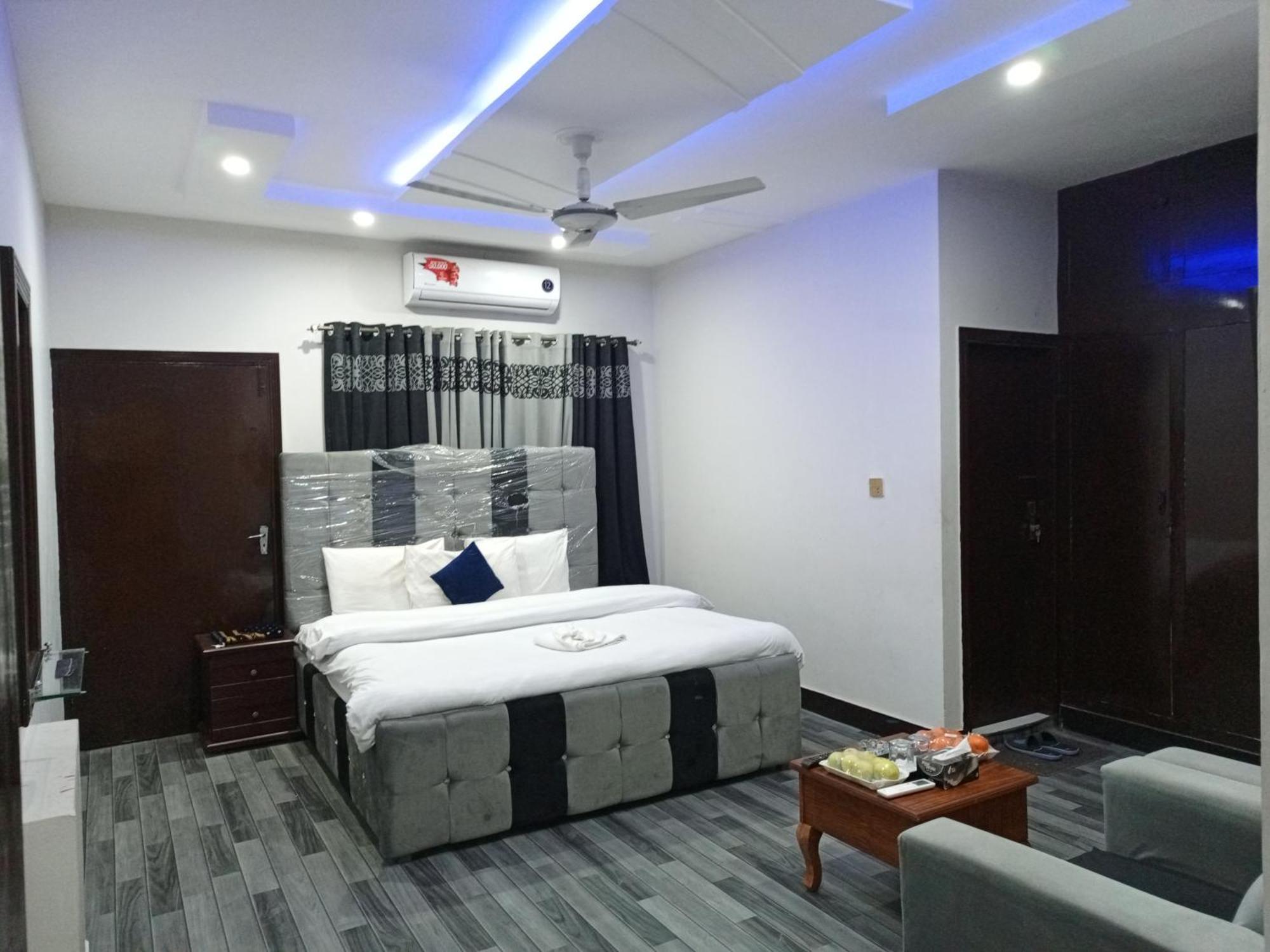 Decent Lodge Guest House İslamabad Dış mekan fotoğraf
