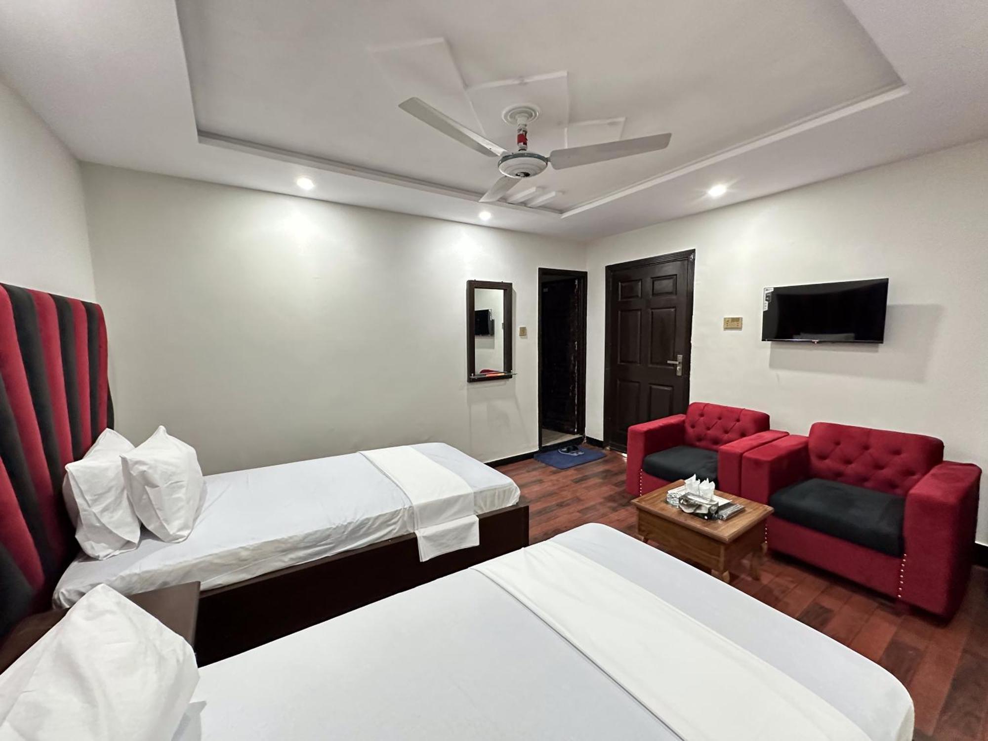 Decent Lodge Guest House İslamabad Dış mekan fotoğraf