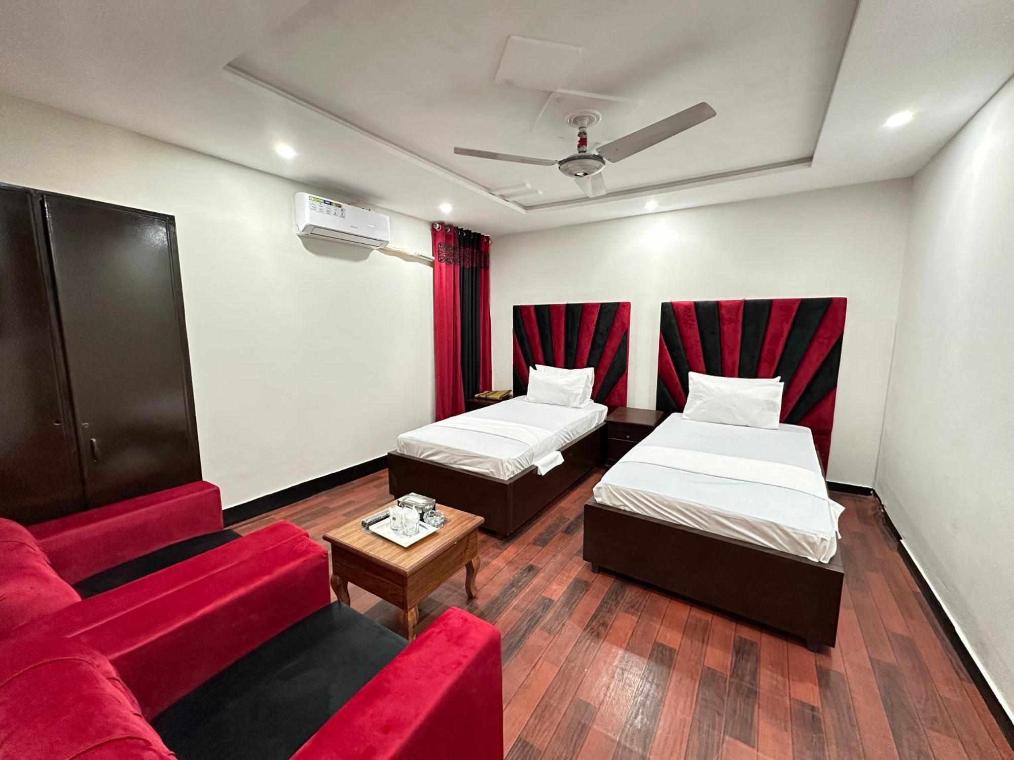 Decent Lodge Guest House İslamabad Dış mekan fotoğraf