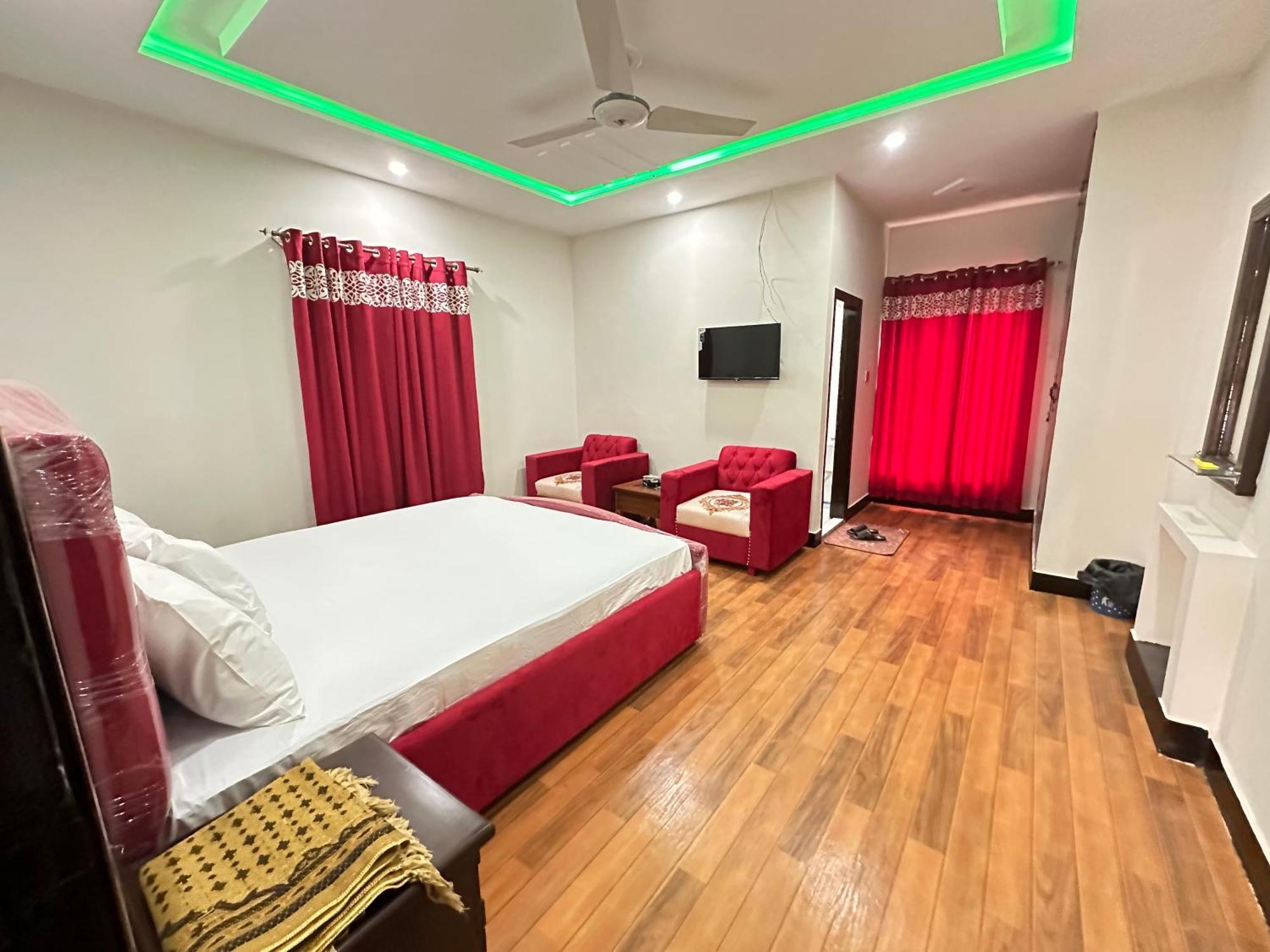 Decent Lodge Guest House İslamabad Dış mekan fotoğraf
