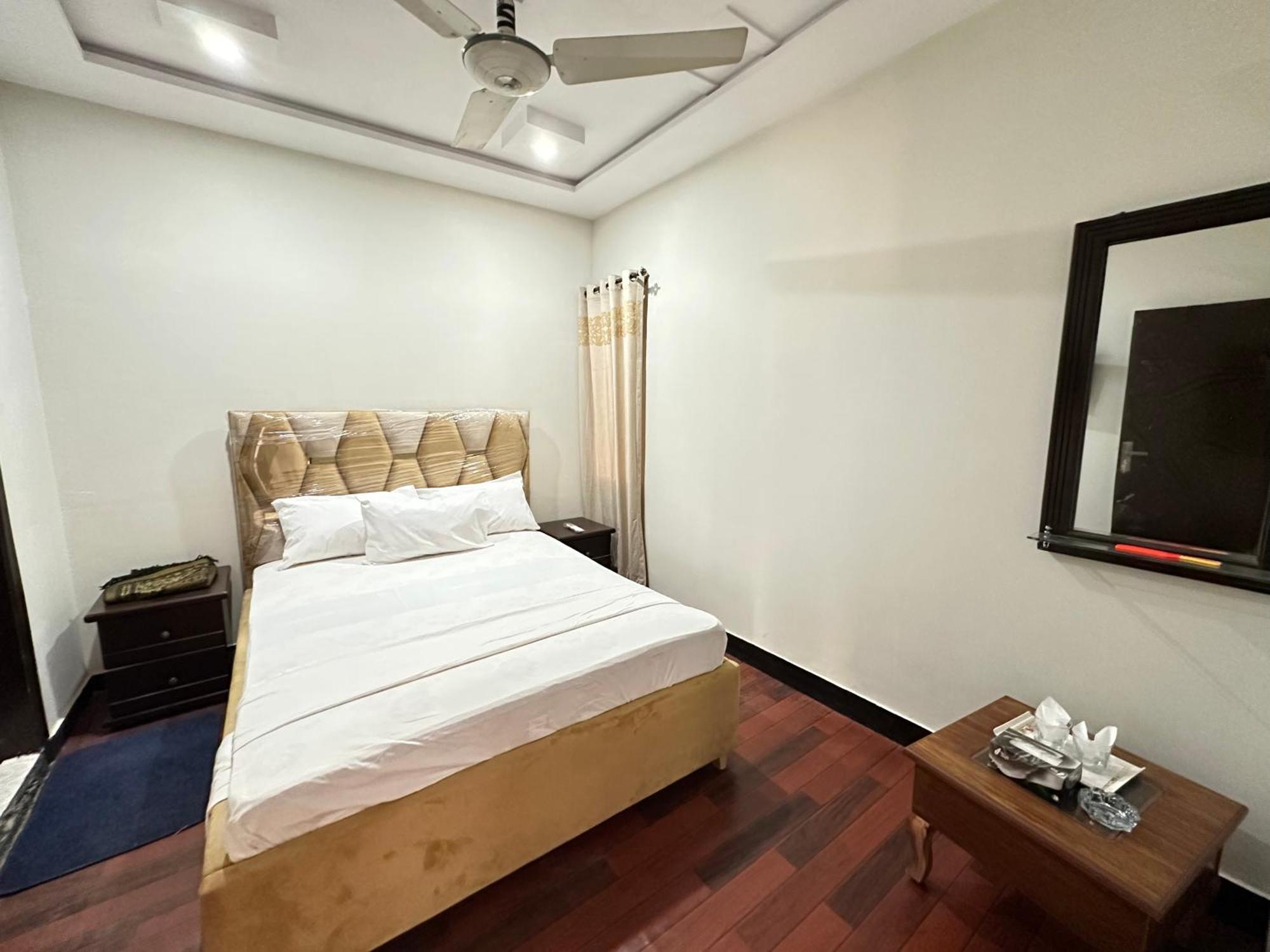 Decent Lodge Guest House İslamabad Dış mekan fotoğraf