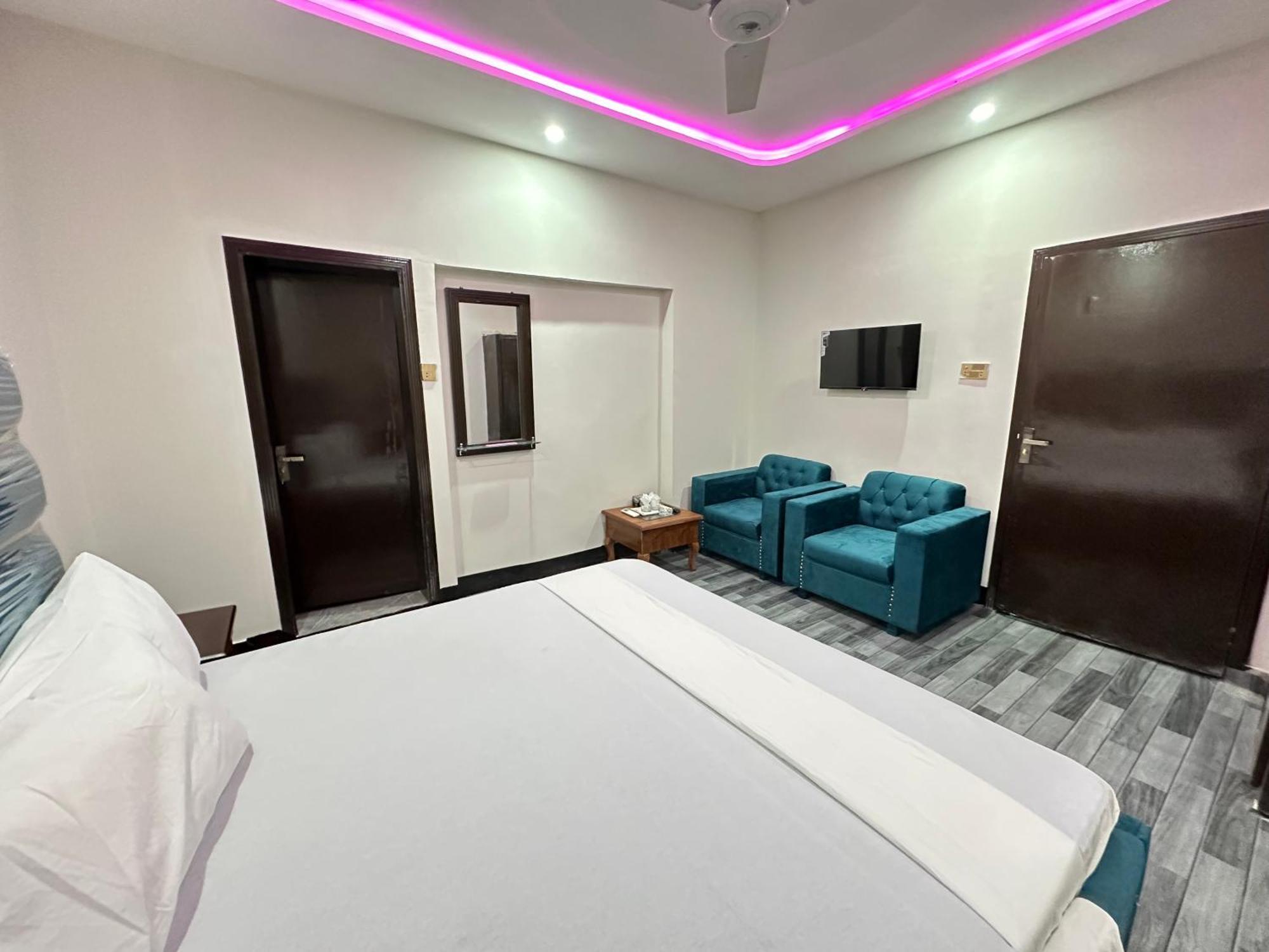 Decent Lodge Guest House İslamabad Dış mekan fotoğraf