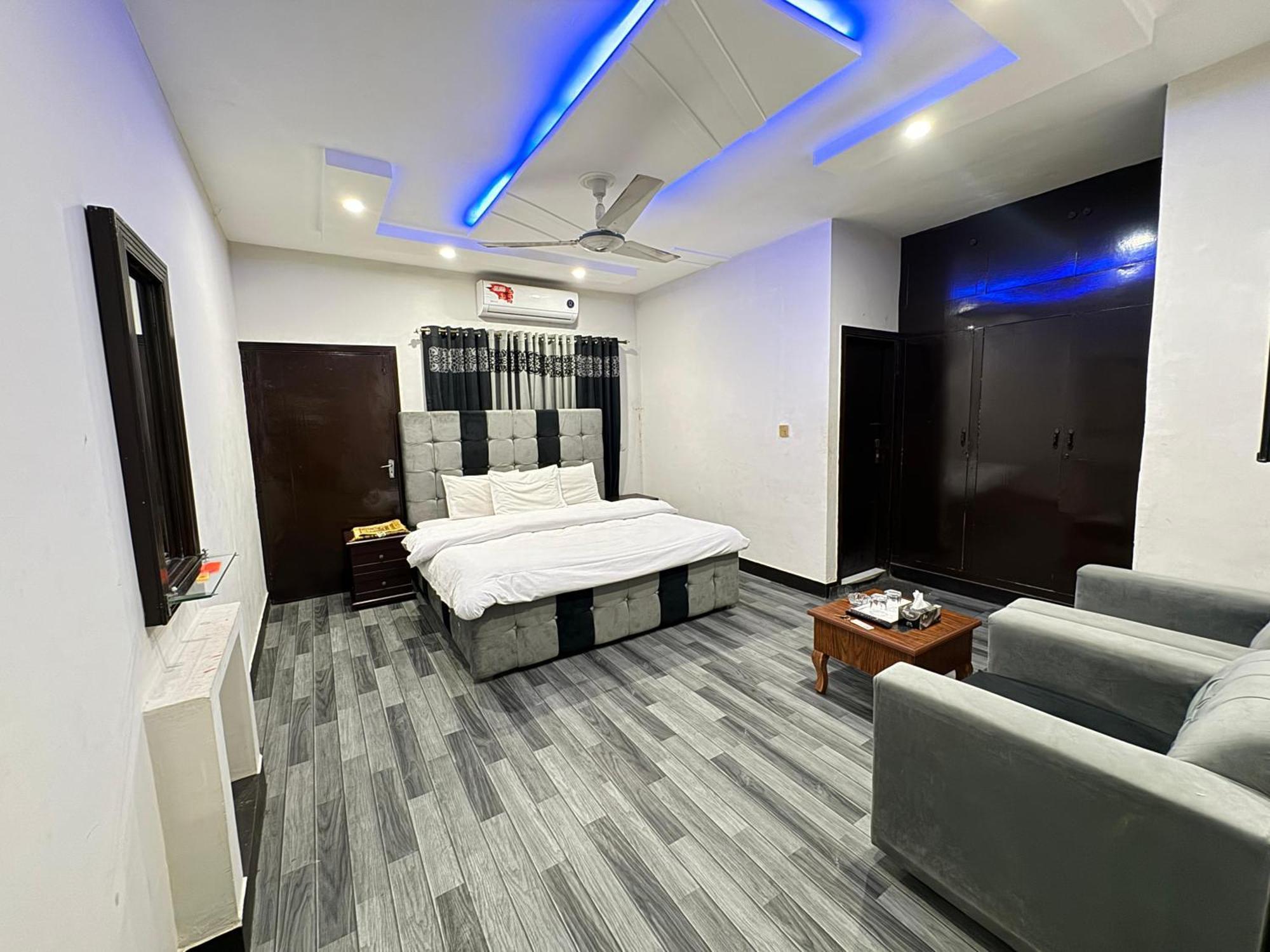 Decent Lodge Guest House İslamabad Dış mekan fotoğraf